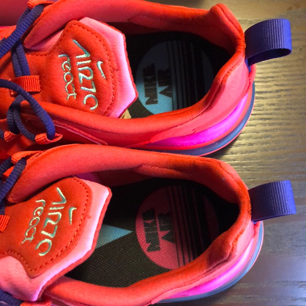 ❌❌❌SOLD❌❌❌Nike Air Max 270 React Size 10 - Picture 5 of 9